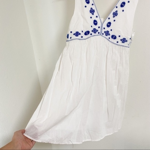 En creme white with blue embroidered vneck sleeveless tunic dress NWT - Picture 4 of 7